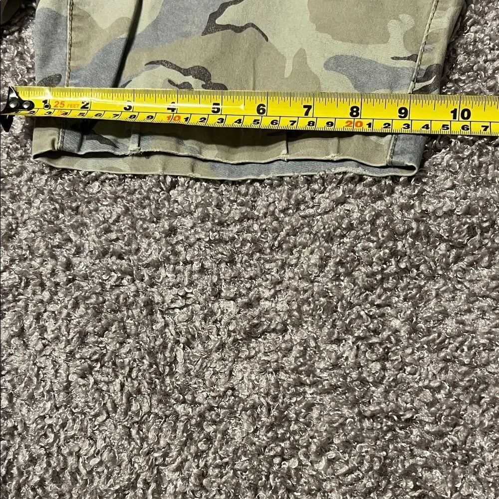 Men's American Eagle Camouflage Shorts